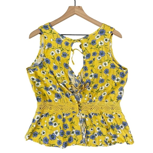Cupcakes and Cashmere Floral Top Small Yellow Keyhole Open Back Linen Blend - Picture 7 of 16